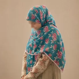 روسری زنانه حریر مدل گل و پروانه