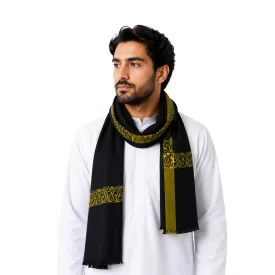 شال کشمیری نخی رنگ مشکی با نوار زرد رنگ
