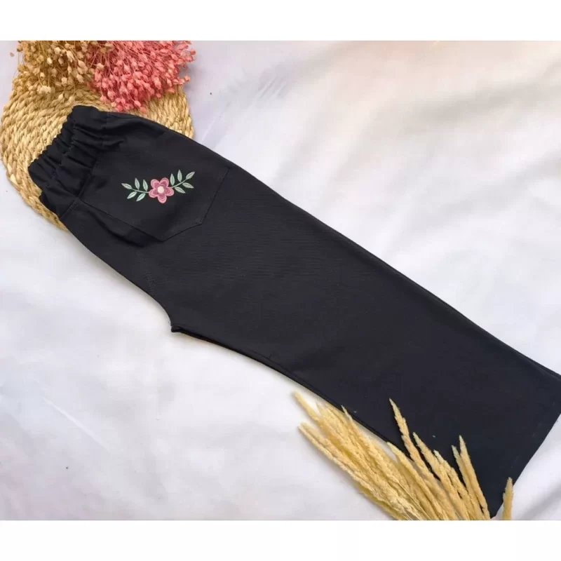 شلوار دخترانه کتان مشکی مدل گلدوزی