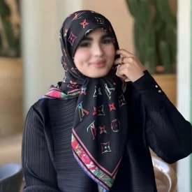روسری زنانه ابریشمی طرح دار کد 32