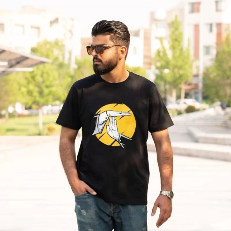 تیشرت مشکی مردانه طرح عمودی آمدند، افقی رفتند