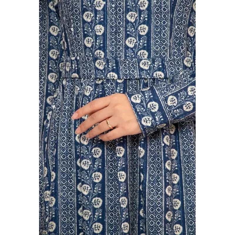 پیراهن زنانه آبی طرح گلریز سفید