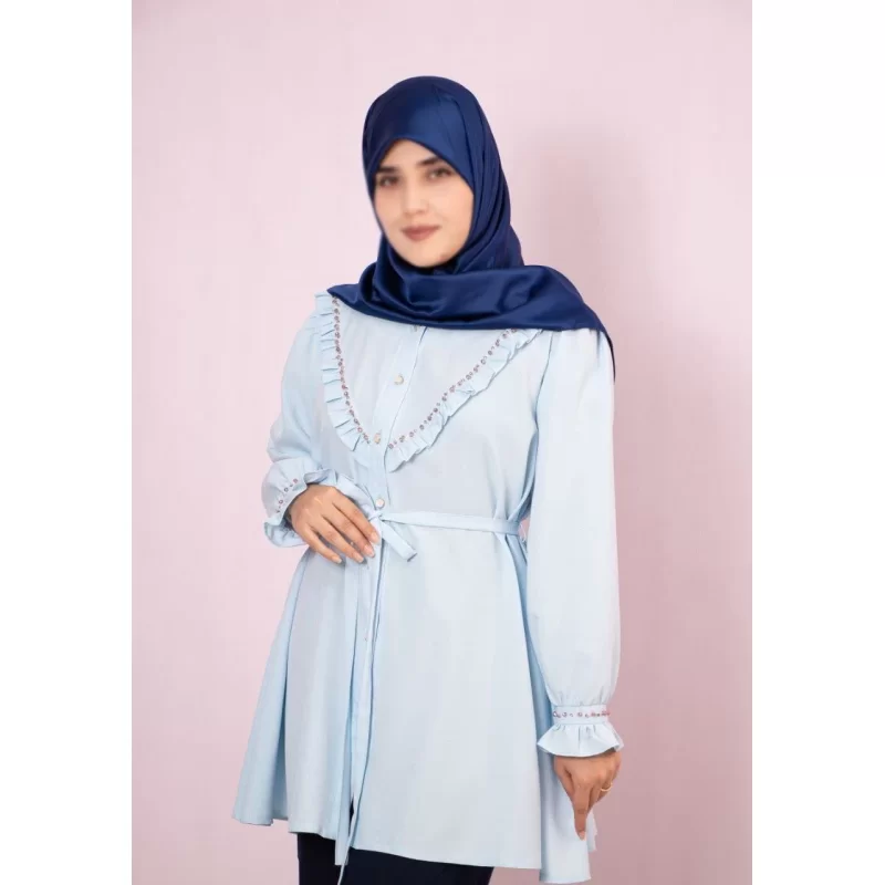 شومیز نگین دوزی شده آبی روشن طرح دینا