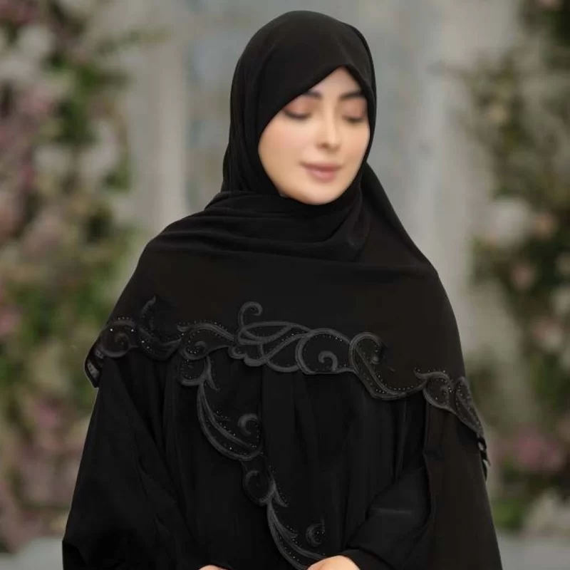 روسری مشکی کار شده کد 16719