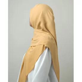 روسری ساده کرپ‌حریر نخودی