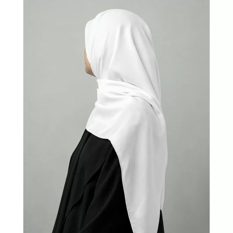 روسری کرپ‌ حریر سفید