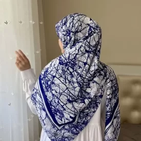روسری نخ طرح ختن سفید کاربنی کد 2