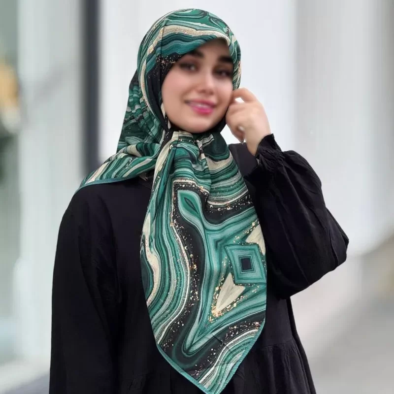 روسری نخ طرح رزین سبز
