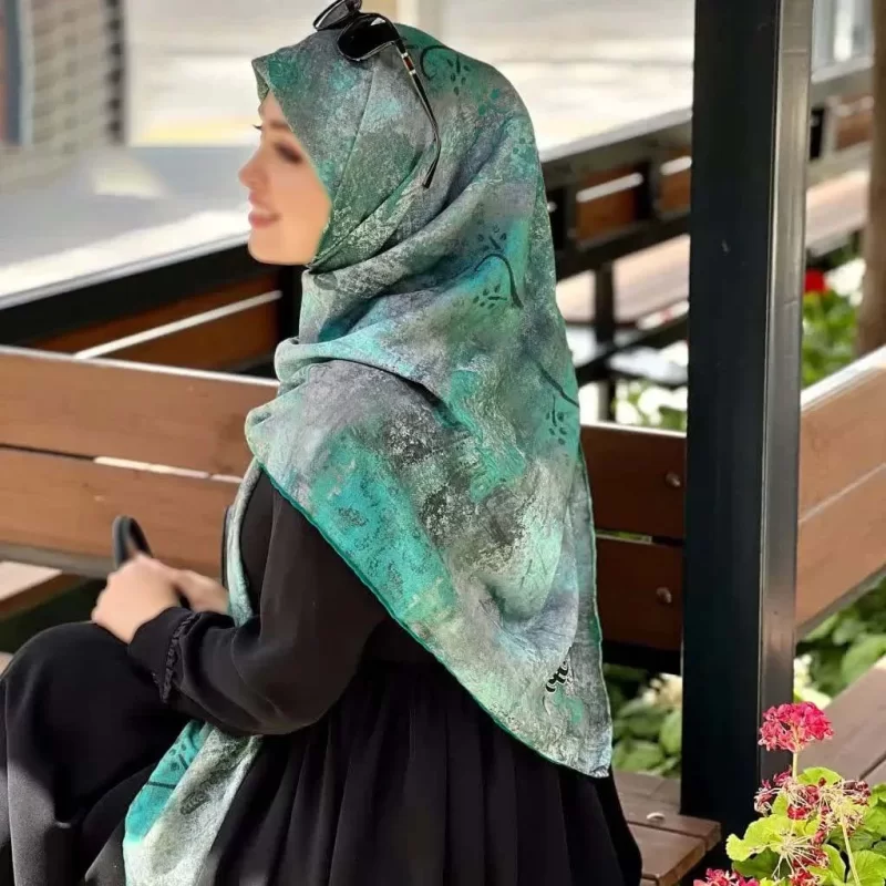 روسری نخ طرح پتینه سبز آبی