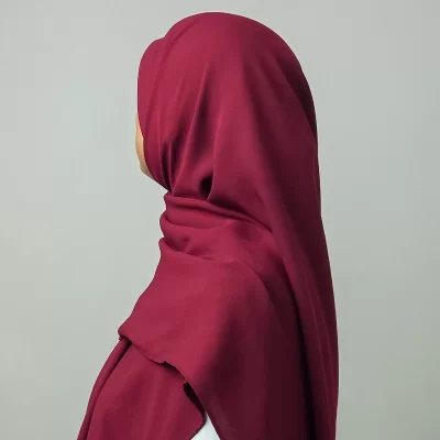 روسری ساده کرپ‌حریر آلبالویی