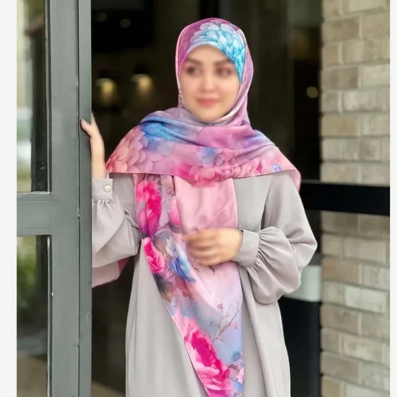 روسری نخ طرح درنا صورتی