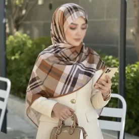 روسری نخ طرح مونا چهارخونه عسلی