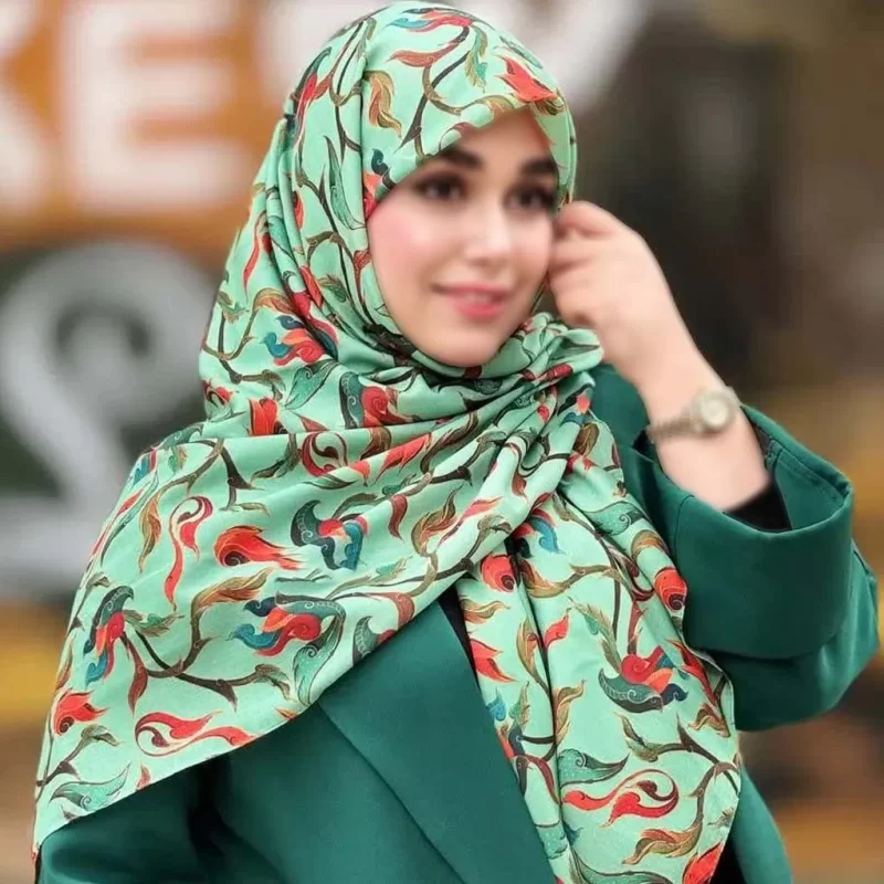 روسری نخ طرح حنانه سبز