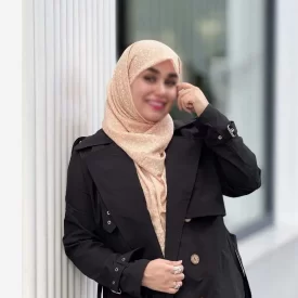 روسری نخ طرح صوفیا کرم هلویی