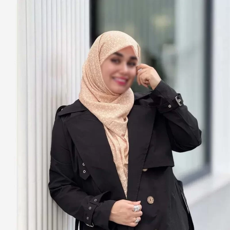 روسری نخ طرح صوفیا کرم هلویی