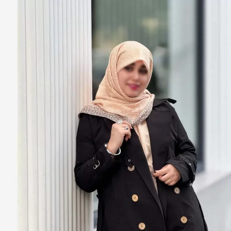 روسری نخ طرح صوفیا کرم هلویی