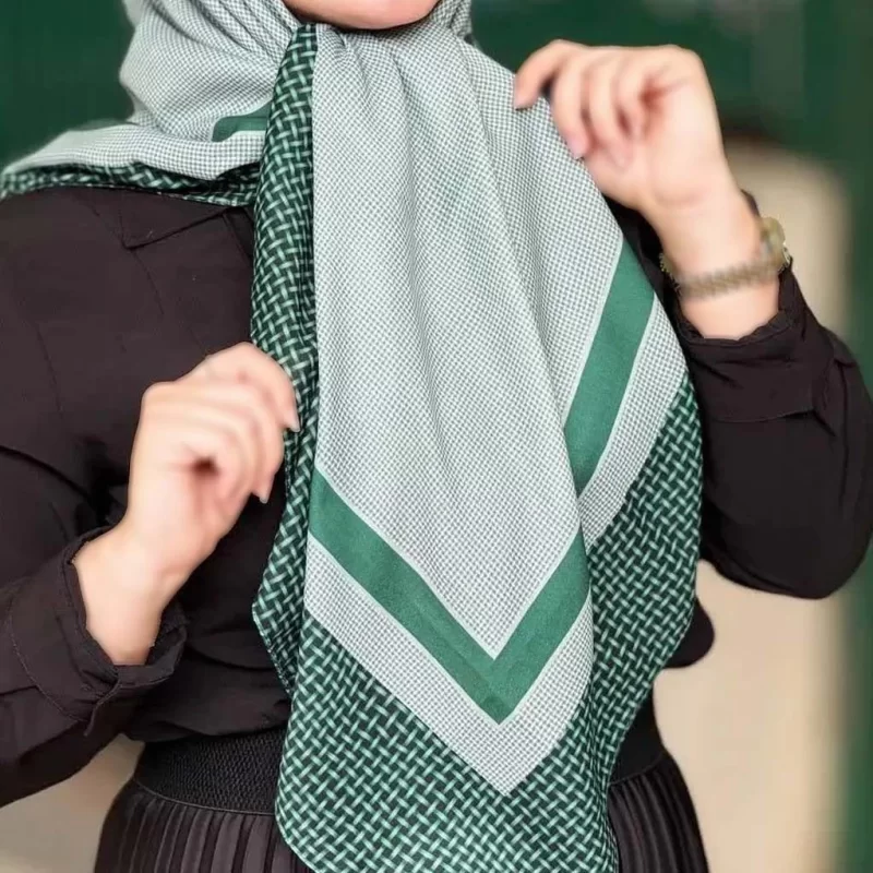 روسری نخ طرح کاملیا سبز