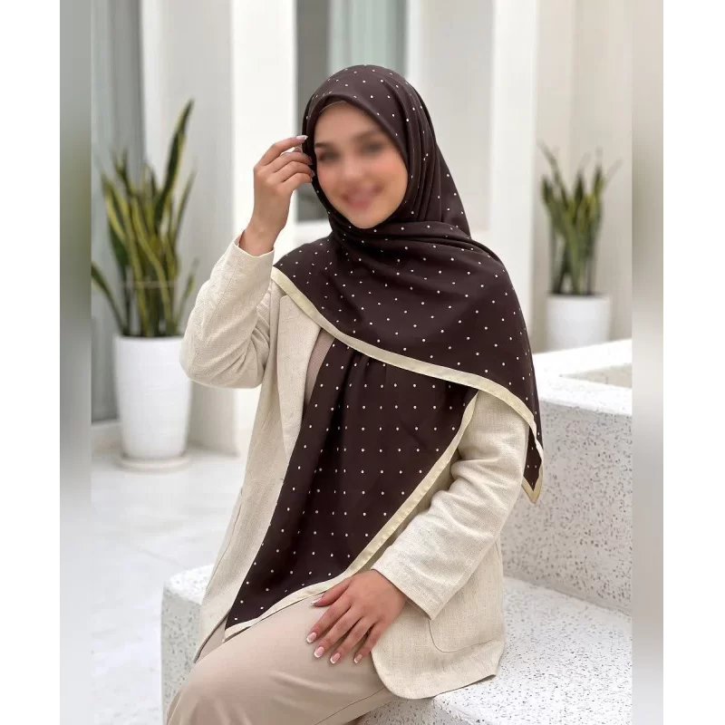 روسری نخی طرح خالخالی قهوه‌ای سوخته قواره 140