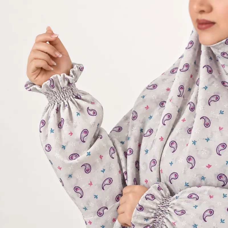 چادر نماز آستین‌ دار سایز 150 طرح 4