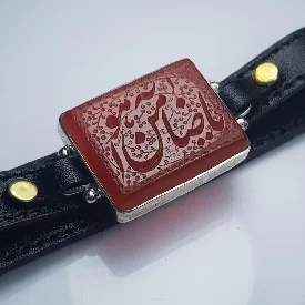 دستبند چرم اصل  منقش به یا ضامن آهو(ع)