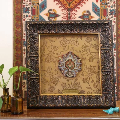 قاب فرش دستباف (تکه فرش متبرک) حرم امام رضا علیه السلام 40x40