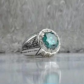  انگشتر موزونایت سبز الماس روسی با رکاب نقره تمام دست ساز مخراج برلیان اصلی