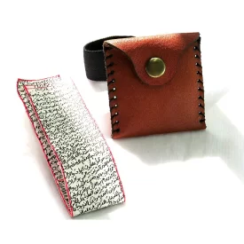 حرز امام جواد دست نویس پوست آهو به همراه بازوبند چرم طبیعی - کد 82185
