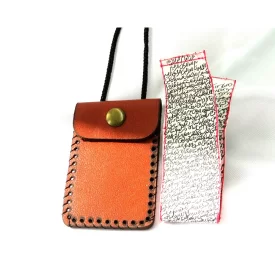 حرز امام جواد دست نویس روی پوست آهو به همراه کیف چرم طبیعی - کد 83021